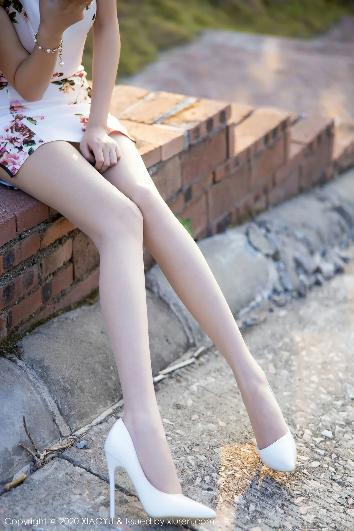 XIAOYU  语画界 Vol.233 韵味旗袍141P 杨晨晨sugar 室外写真 - 2