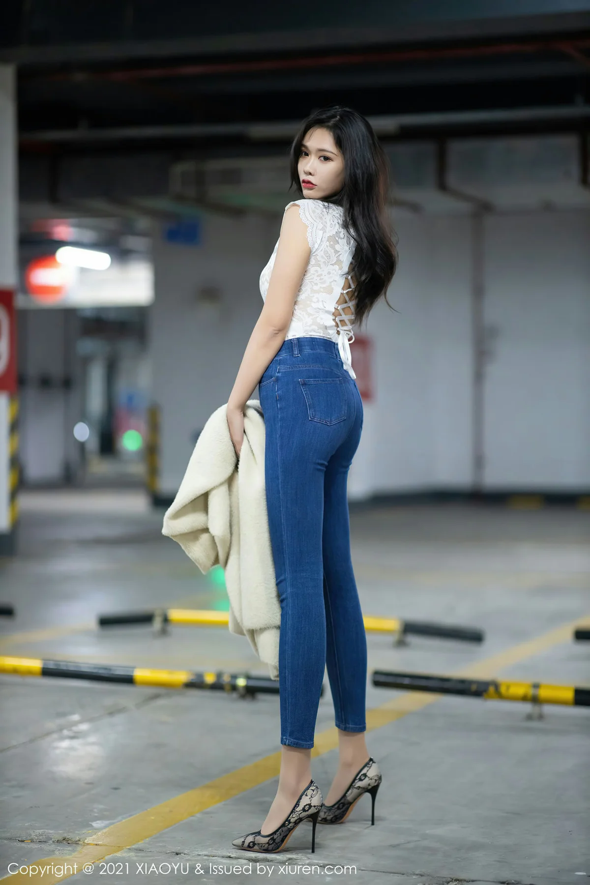 XIAOYU  语画界 Vol.504  蕾丝连体衣 娜比 车拍主题系列 - 2