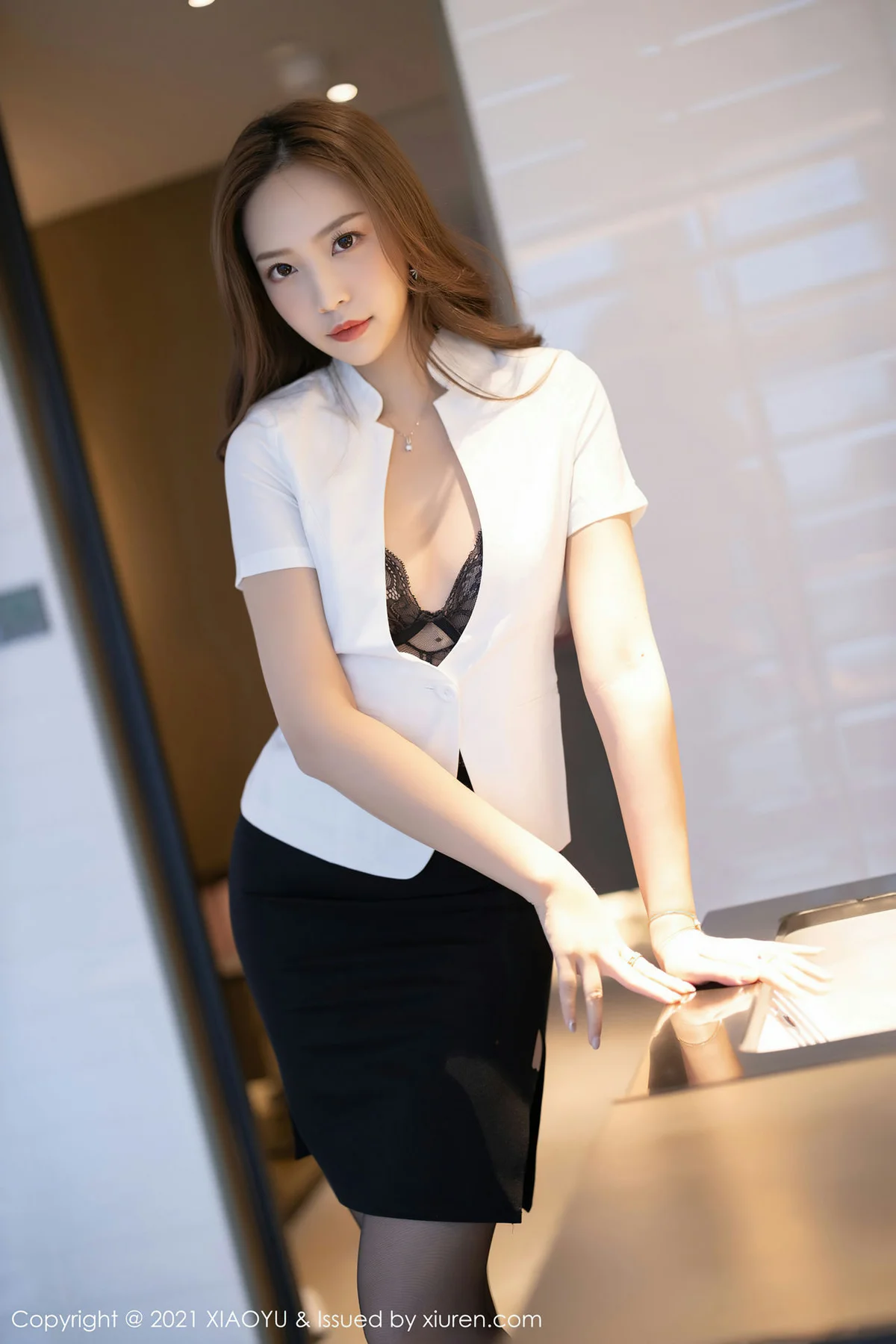 XIAOYU  语画界 Vol.518 郑颖姗 白衬衫黑短裙OL性感写真 - 7