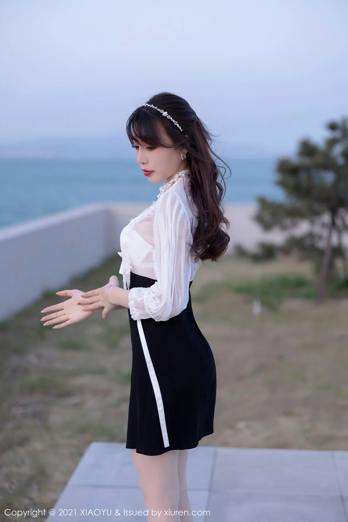 XIAOYU  语画界 Vol.534 都市OL服饰 芝芝Booty 青岛旅拍写真 - 1