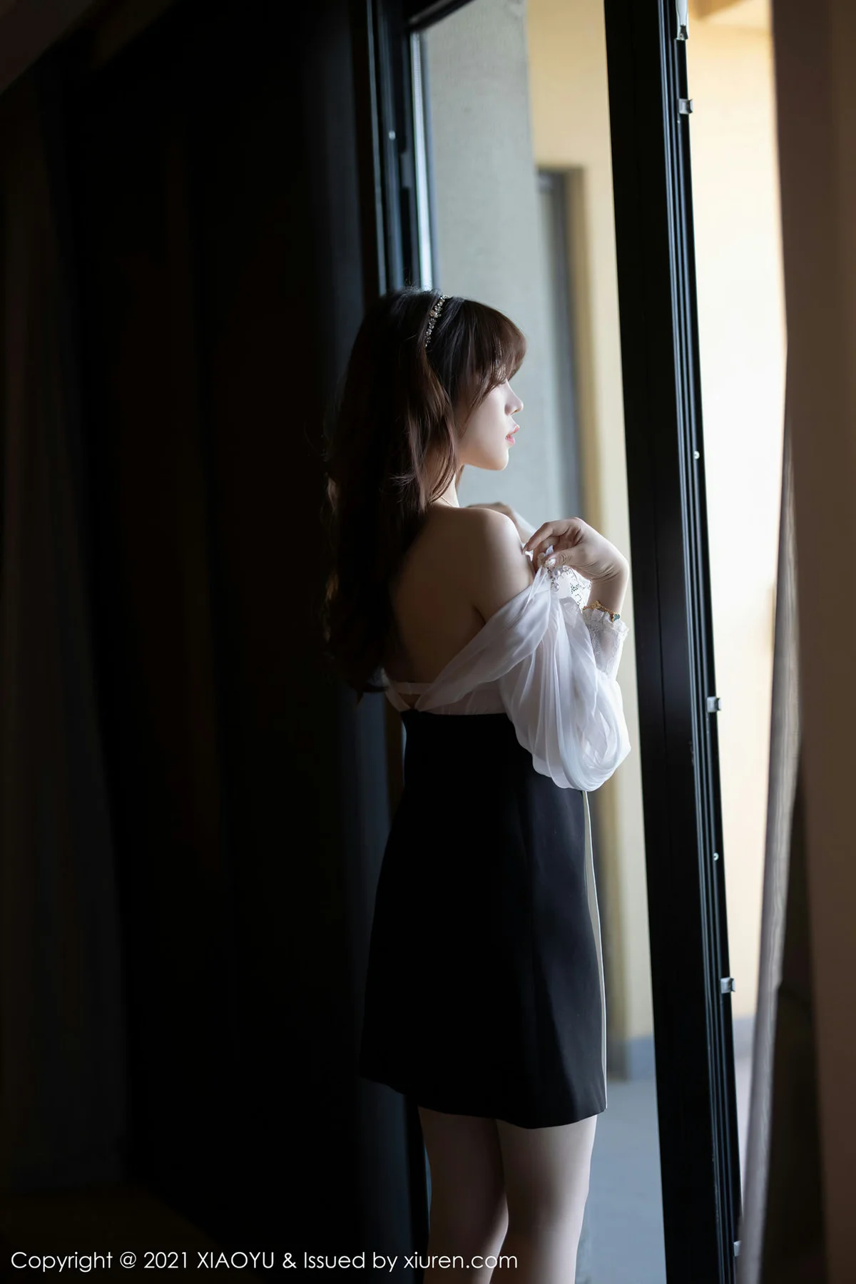 XIAOYU  语画界 Vol.534 都市OL服饰 芝芝Booty 青岛旅拍写真 - 10