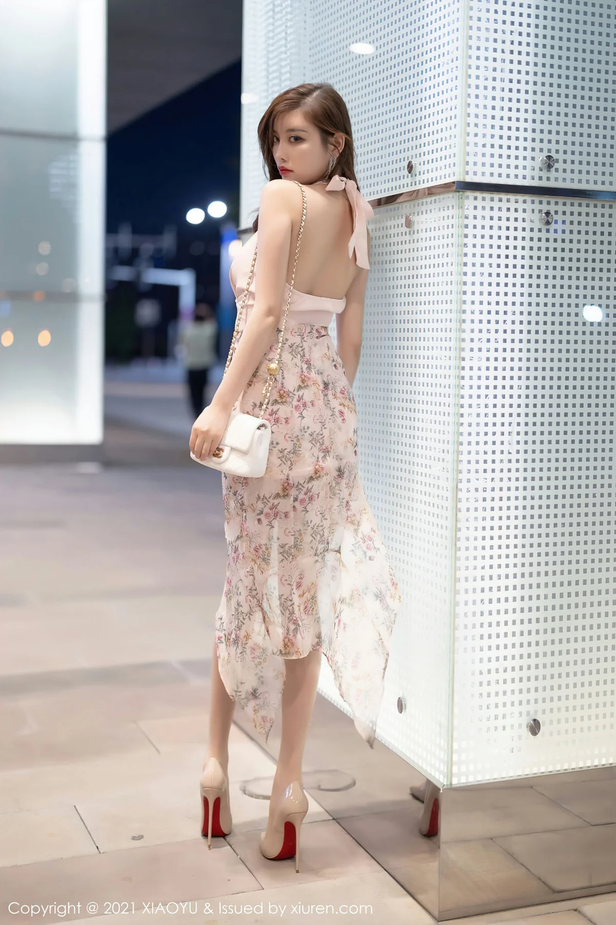 XIAOYU  语画界 Vol.572 粉色系服饰 杨晨晨sugar 青岛旅拍11 - 1