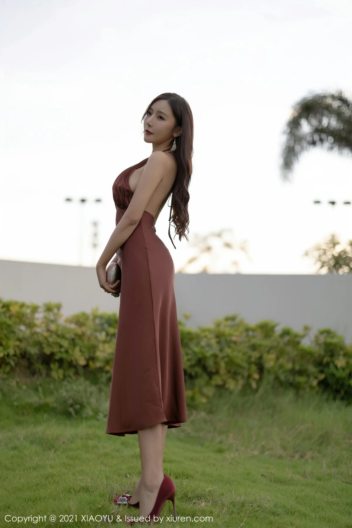 XIAOYU  语画界 Vol.590 香槟色吊裙 王馨瑶yanni 性感写真 - 5