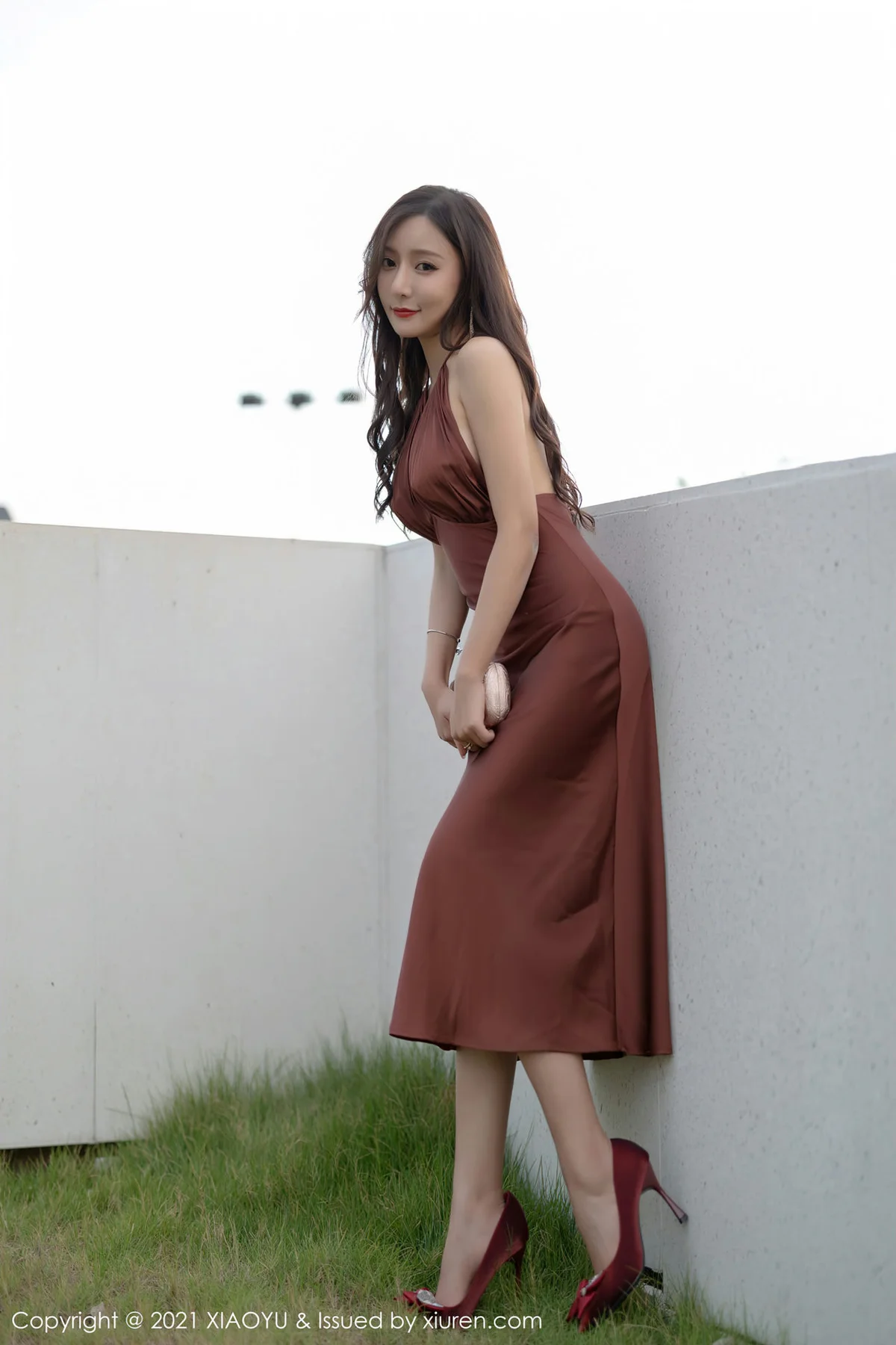 XIAOYU  语画界 Vol.590 香槟色吊裙 王馨瑶yanni 性感写真 - 7