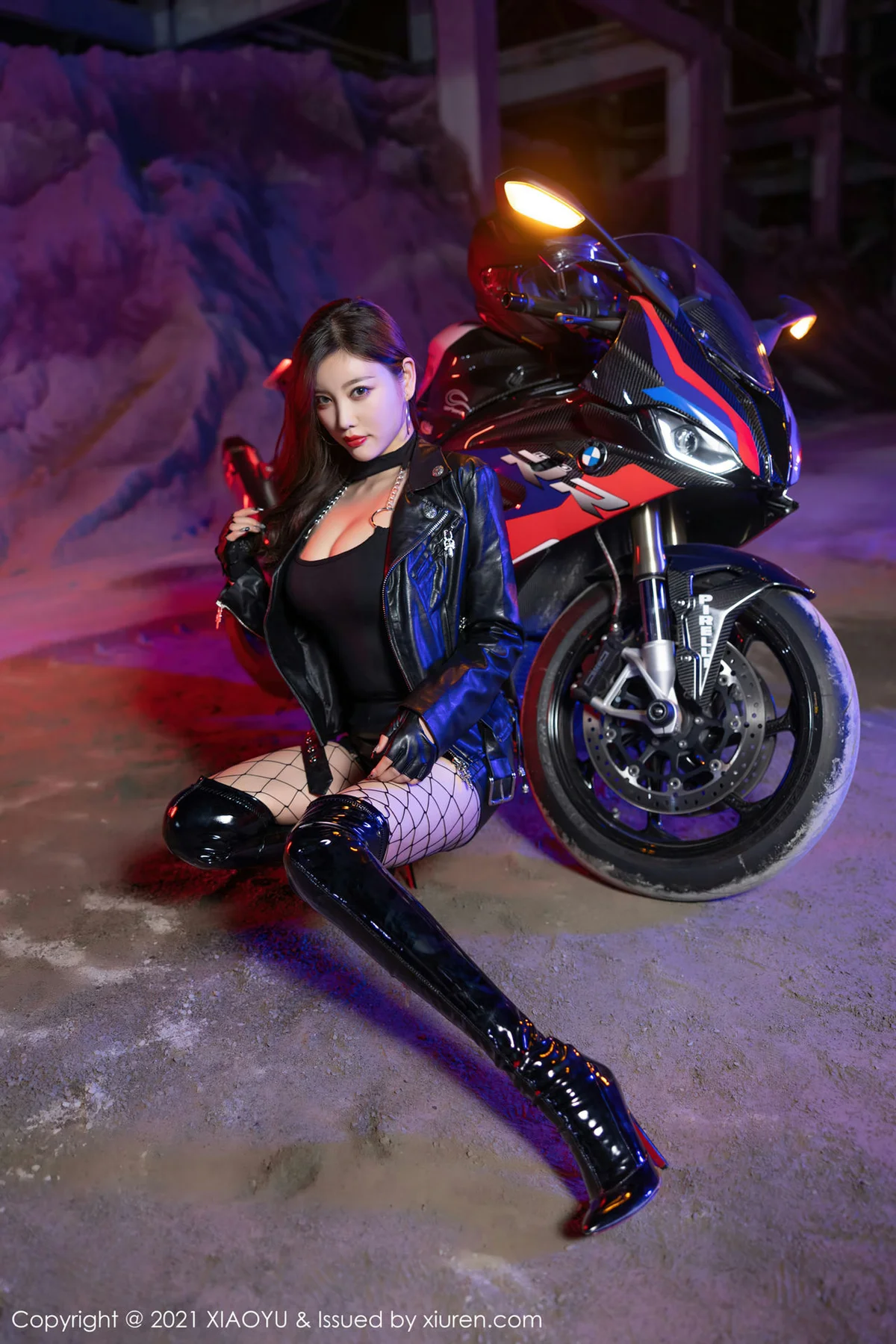 XIAOYU  语画界 Vol.638 皮靴网袜 杨晨晨sugar 机车女郎旅拍 - 3