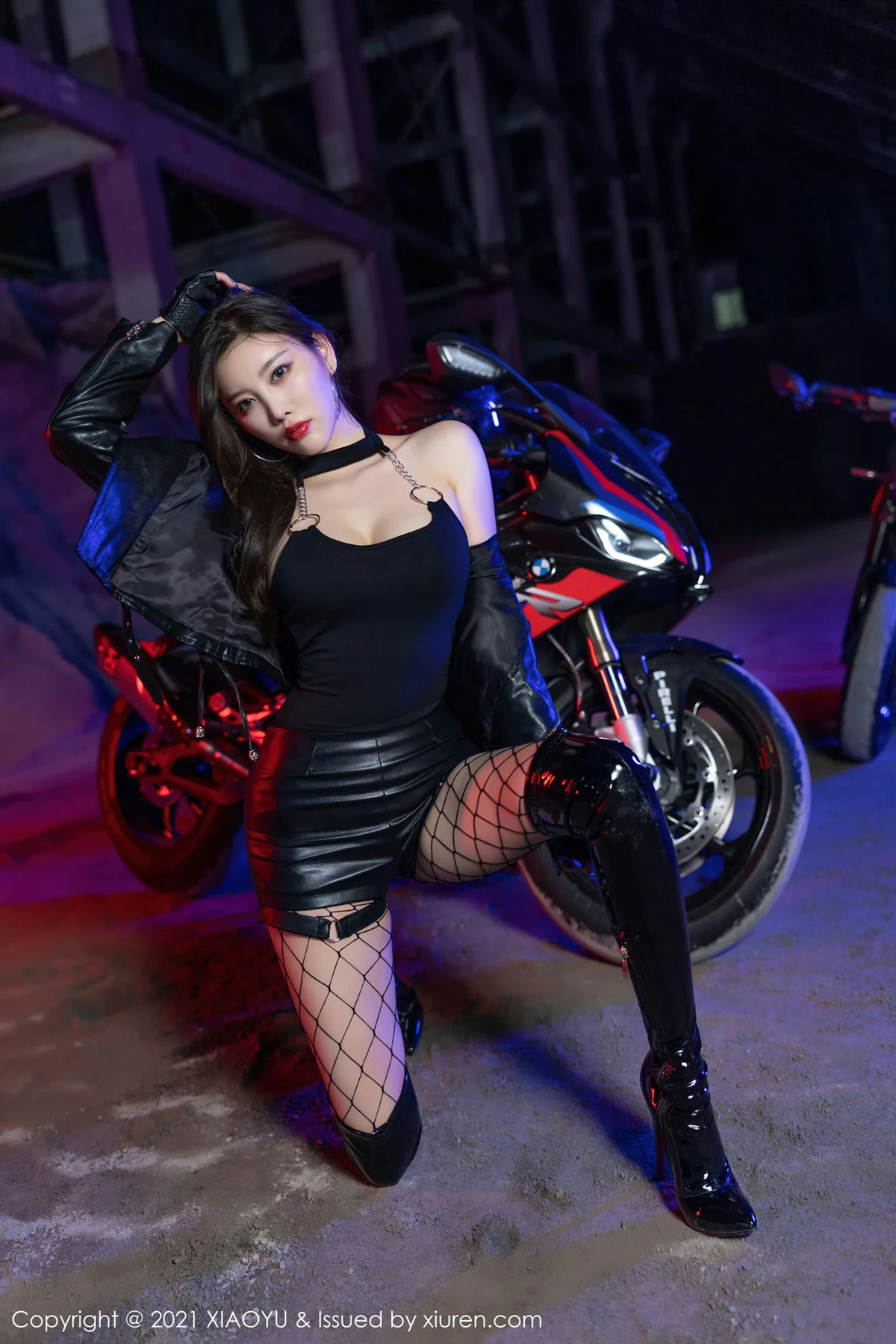 XIAOYU  语画界 Vol.638 皮靴网袜 杨晨晨sugar 机车女郎旅拍 - 10