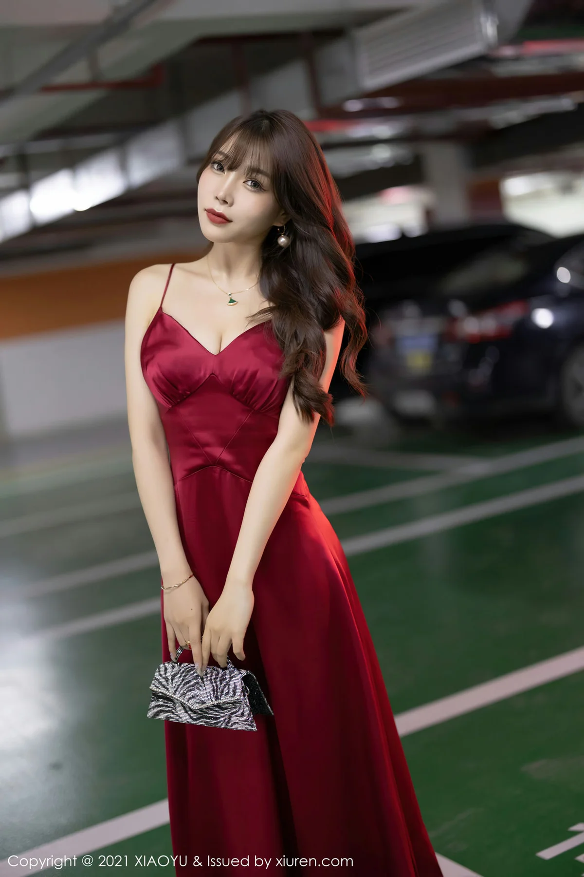 XIAOYU  语画界 Vol.654 吊裙黑丝魅惑 芝芝Booty 私房写真1 - 4