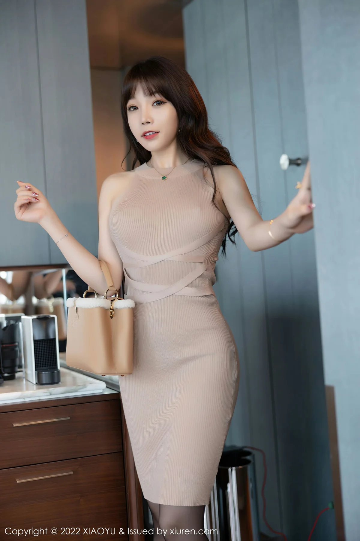 XIAOYU  语画界 Vol.689 酒店场景黑丝 芝芝Booty 私房写真11 - 3