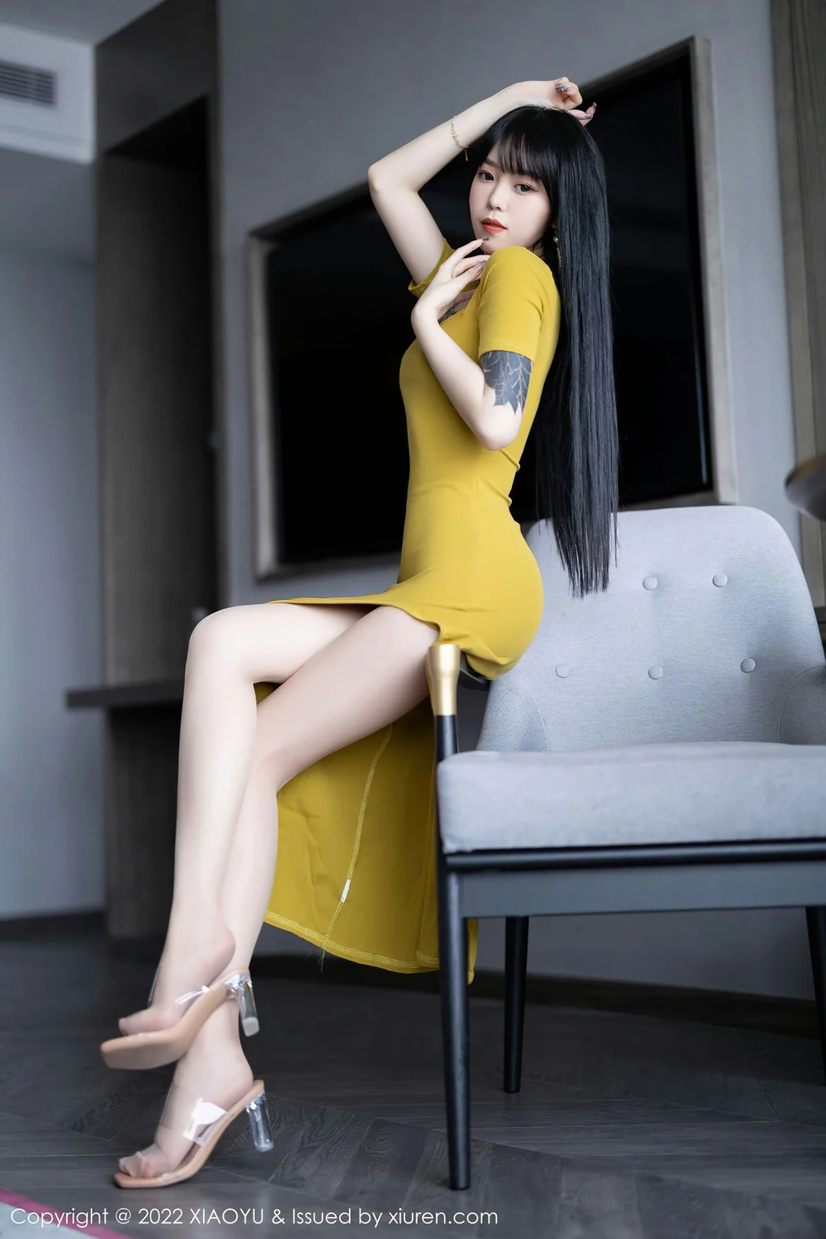 XIAOYU  语画界 Vol.829  白色丝袜 奶瓶. 性感写真1 - 8