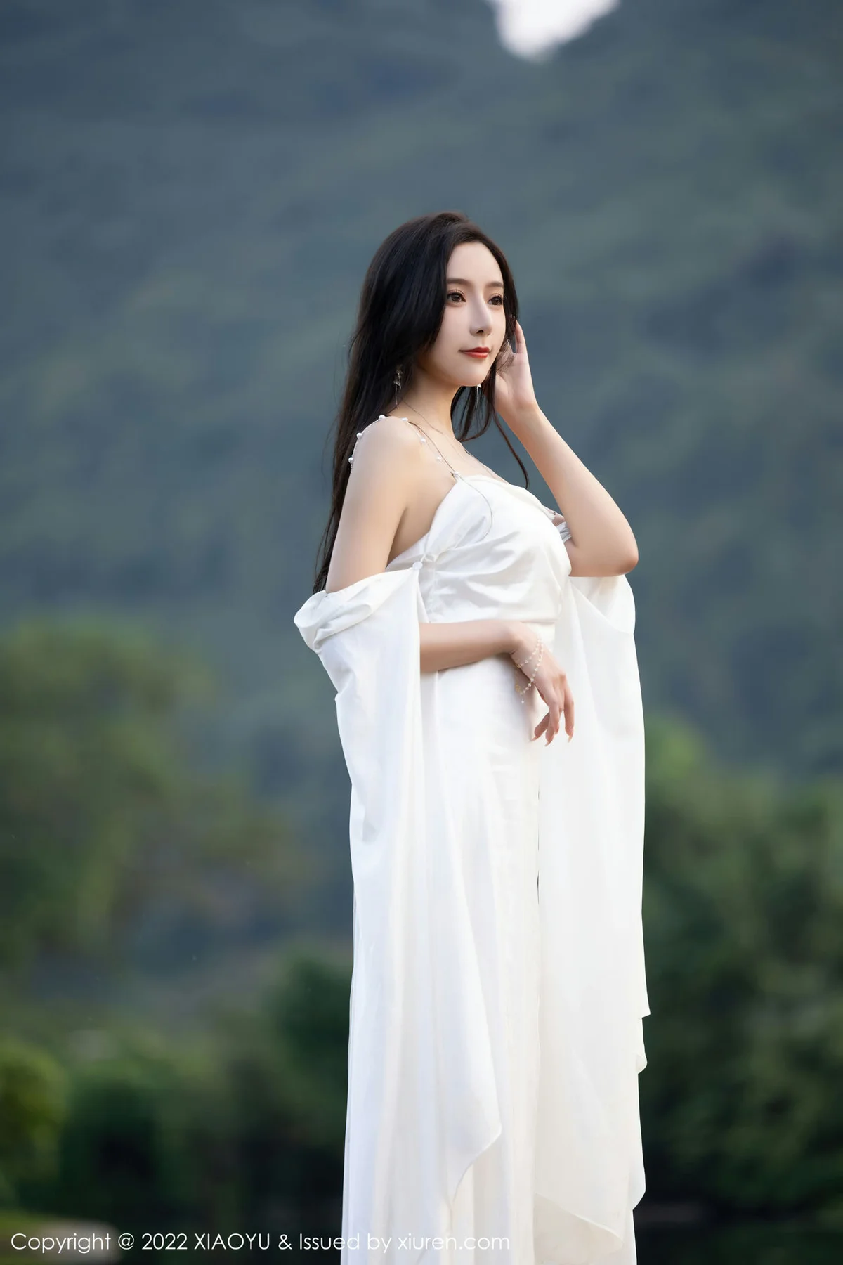 XIAOYU  语画界 Vol.884  王馨瑶yanni 蕾丝内衣户外场景杭州旅拍1 - 1