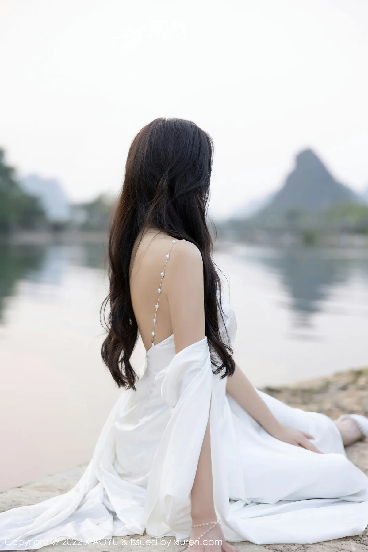 XIAOYU  语画界 Vol.884  王馨瑶yanni 蕾丝内衣户外场景杭州旅拍1 - 2