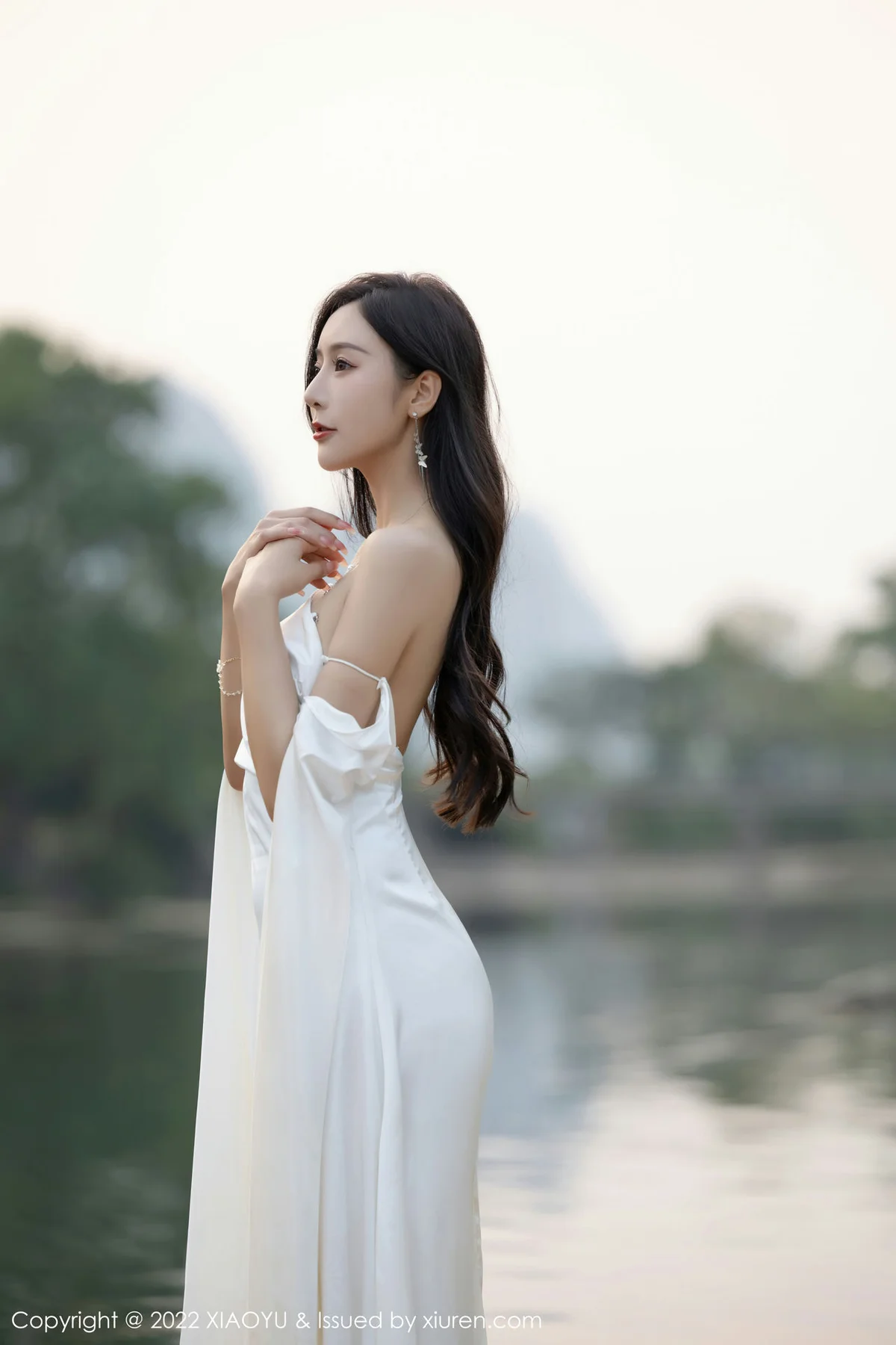 XIAOYU  语画界 Vol.884  王馨瑶yanni 蕾丝内衣户外场景杭州旅拍1 - 4