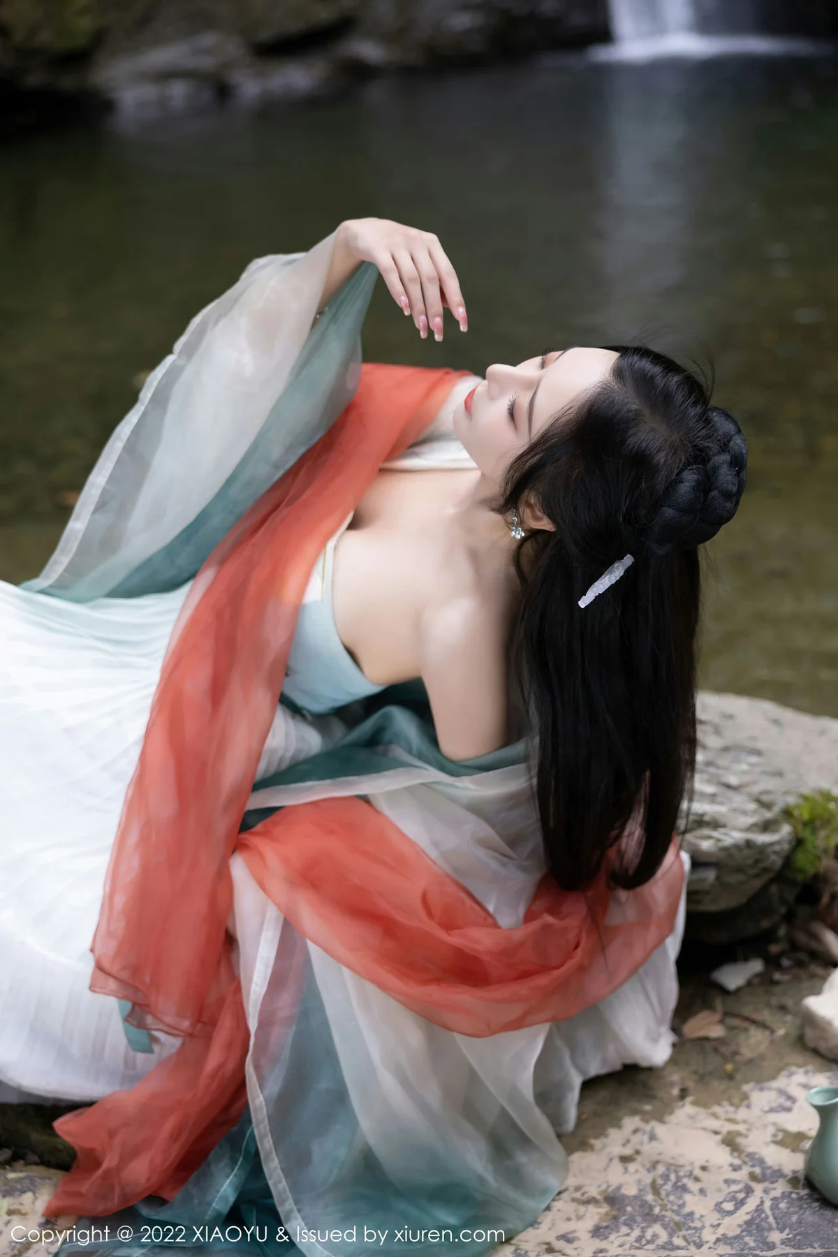 XIAOYU  语画界 Vol.889  王馨瑶yanni 浅色古装户外场景杭州旅拍写真11 - 9