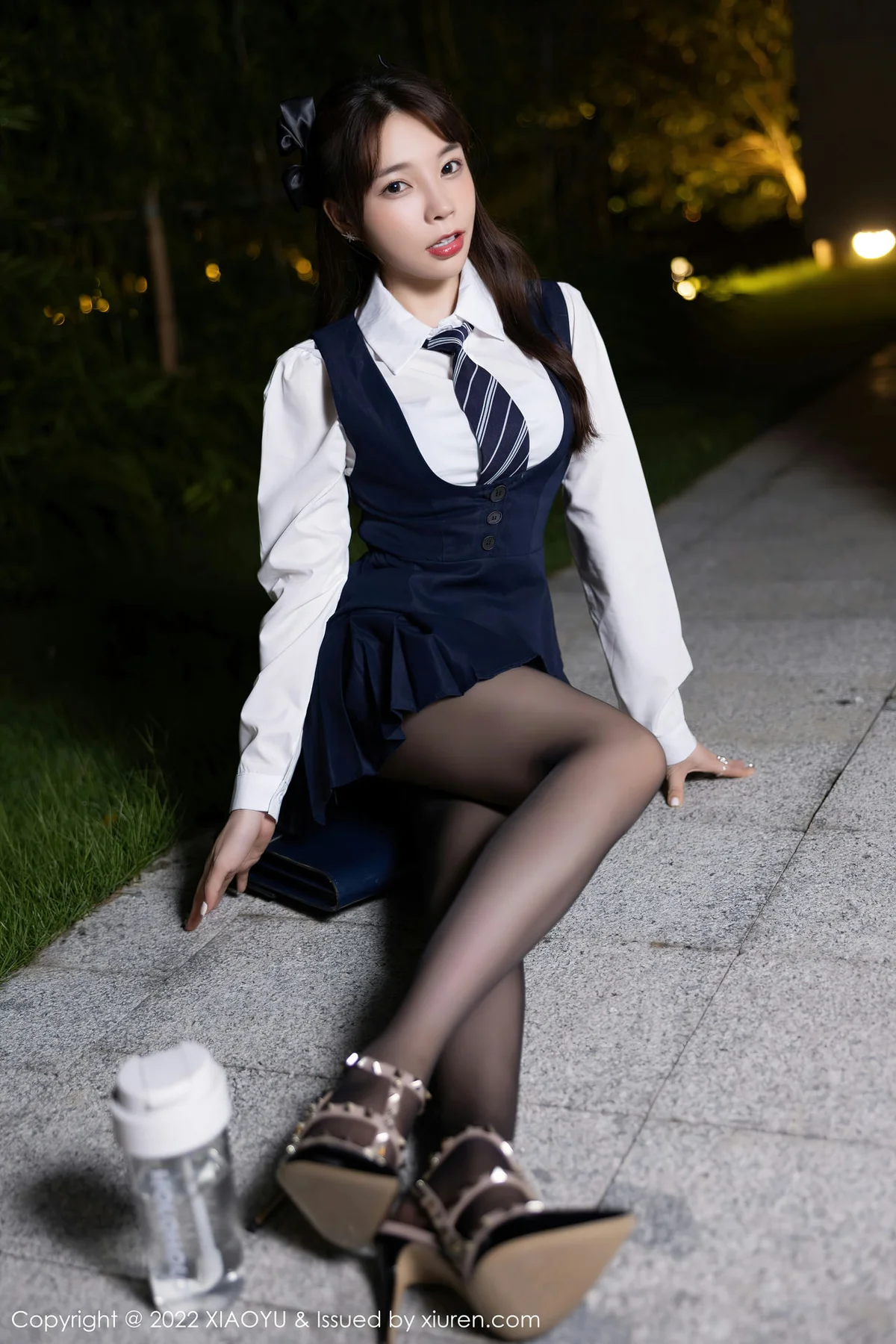 XIAOYU  语画界 Vol.894  徐莉芝Booty 爆乳背带裙性感写真1 - 10