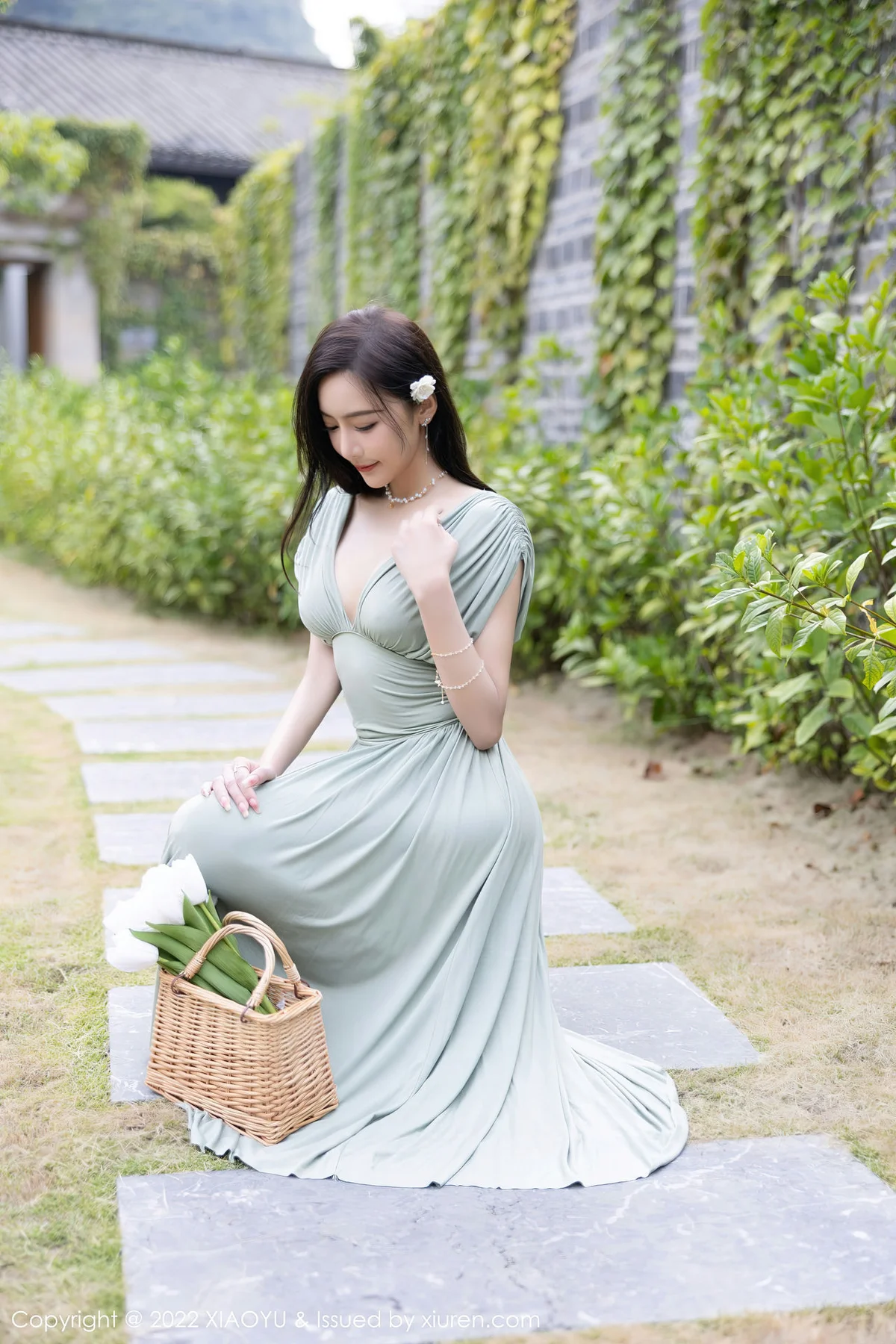 XIAOYU  语画界 Vol.896  王馨瑶yanni 白色比基尼杭州旅拍1 - 8