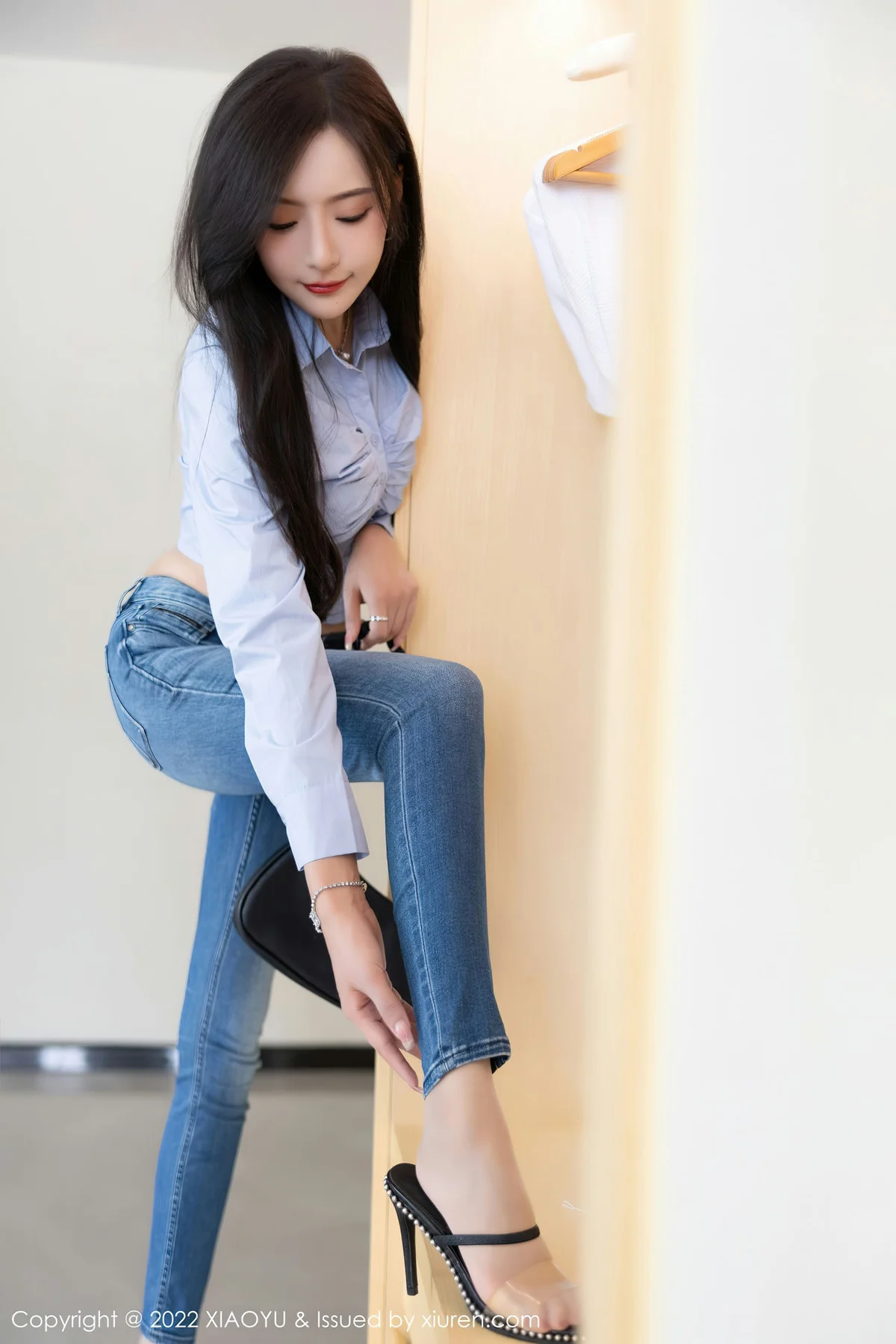 XIAOYU  语画界 Vol.904  王馨瑶yanni 原色丝袜杭州旅拍 - 6