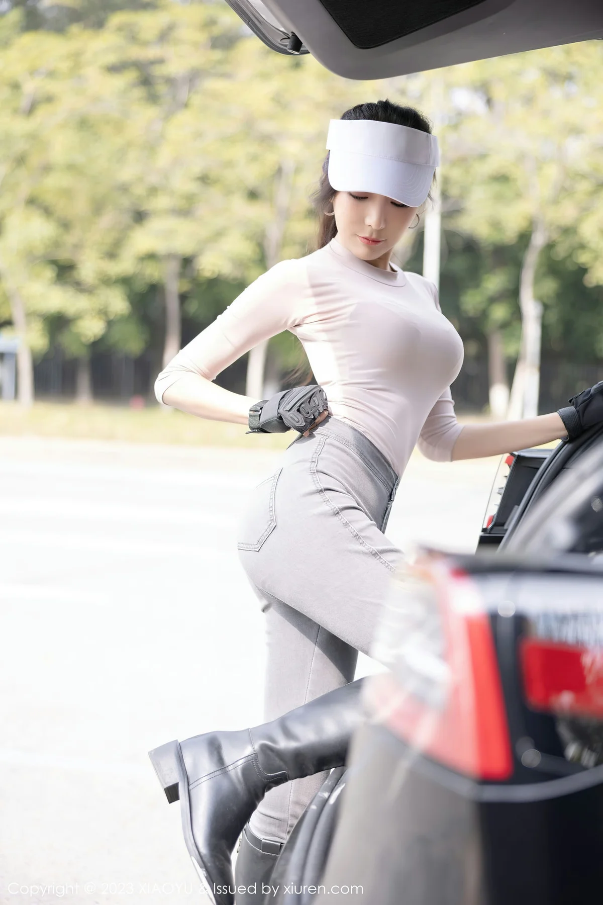 XIAOYU  语画界 Vol.952  王馨瑶yanni 户外垂钓拍摄性感写真 - 10