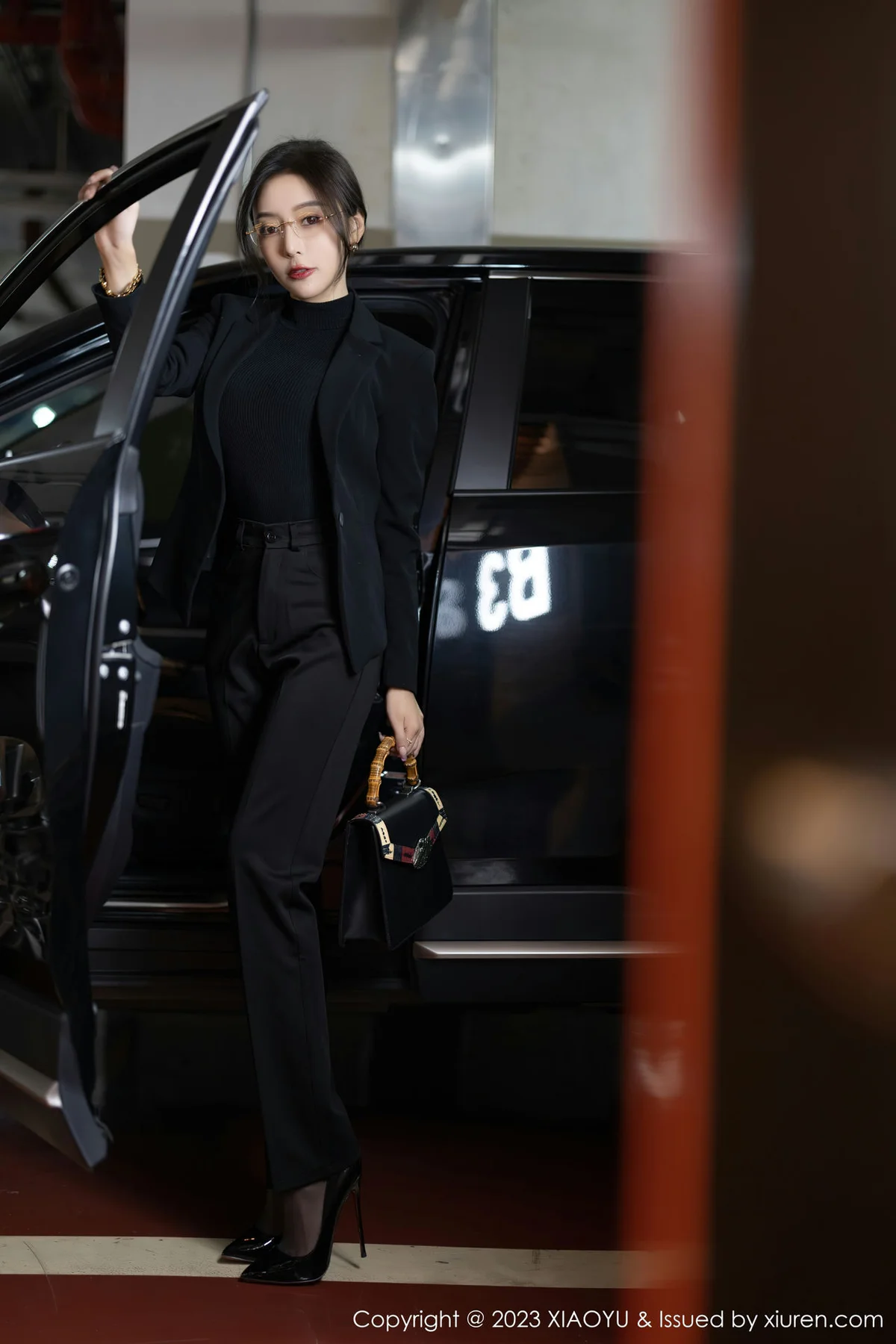 XIAOYU  语画界 Vol.974  王馨瑶yanni 黑色制服Ol性感写真11 - 8