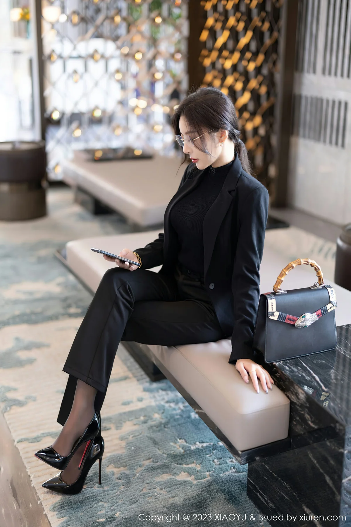 XIAOYU  语画界 Vol.974  王馨瑶yanni 黑色制服Ol性感写真11 - 10