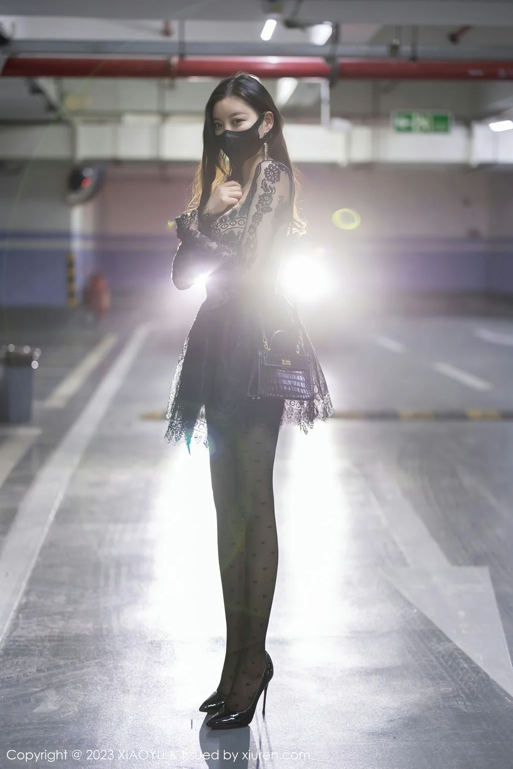 XIAOYU  语画界 Vol.988  杨晨晨Yome 黑丝蕾丝连衣短裙性感写真1 - 3