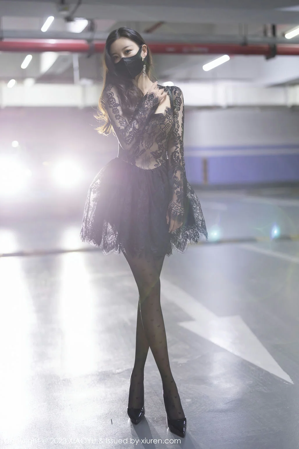 XIAOYU  语画界 Vol.988  杨晨晨Yome 黑丝蕾丝连衣短裙性感写真1 - 4