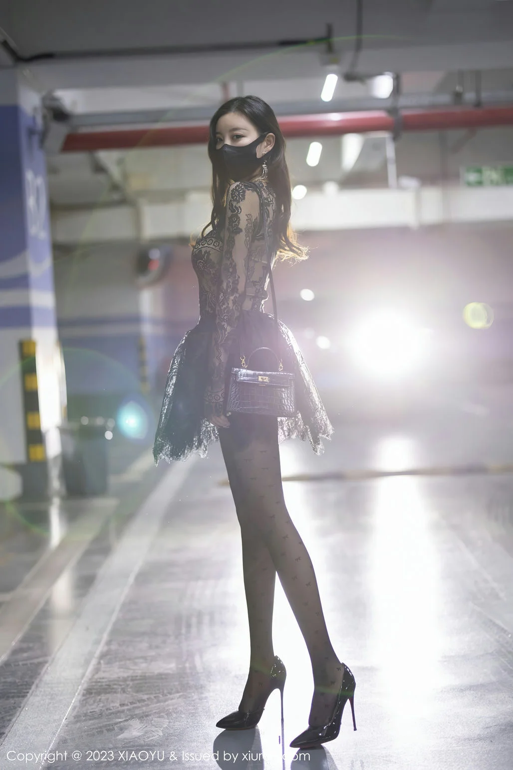 XIAOYU  语画界 Vol.988  杨晨晨Yome 黑丝蕾丝连衣短裙性感写真1 - 5