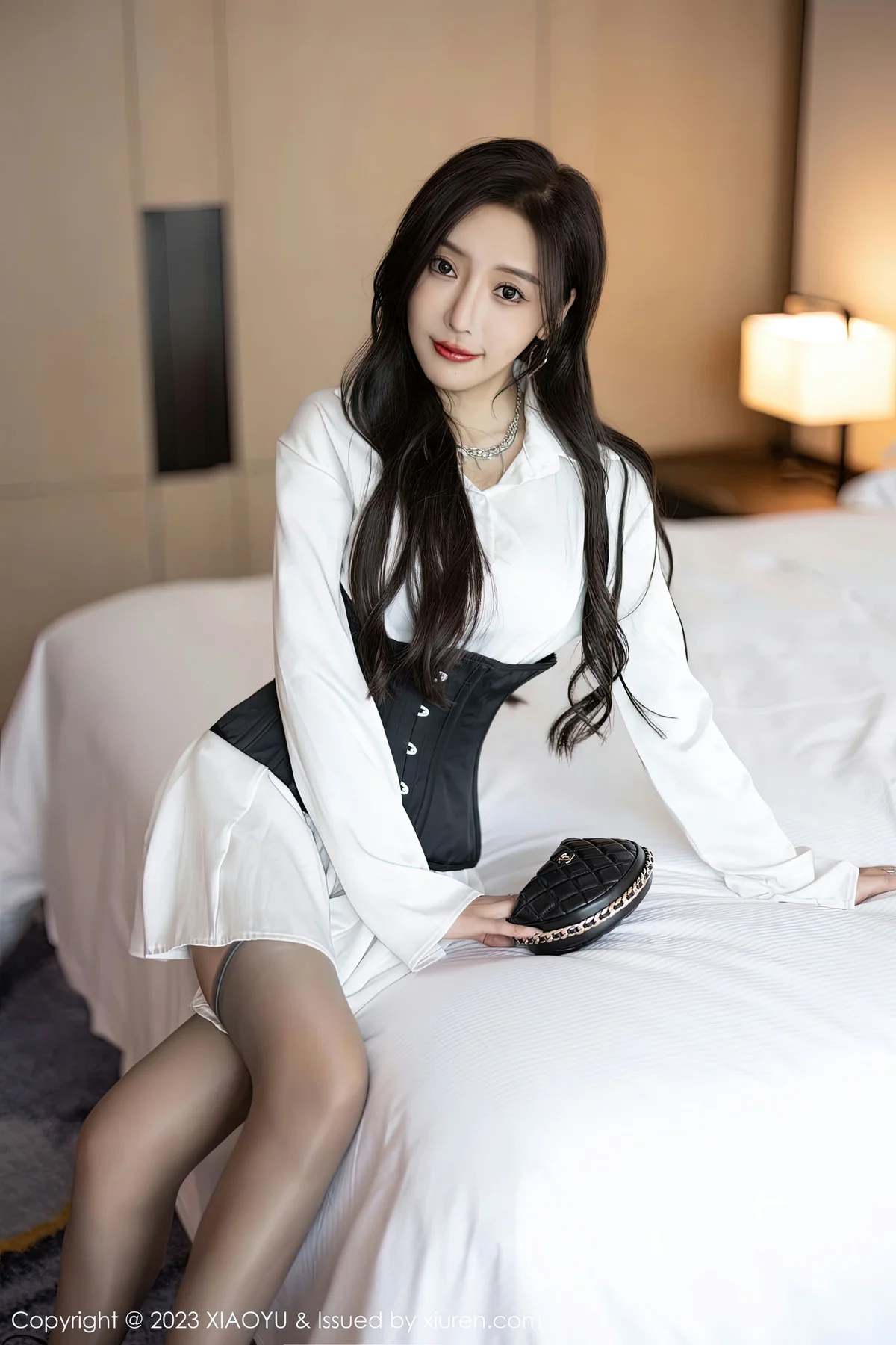 XIAOYU  语画界 Vol.990  王馨瑶yanni 魅惑灰丝性感写真1 - 6