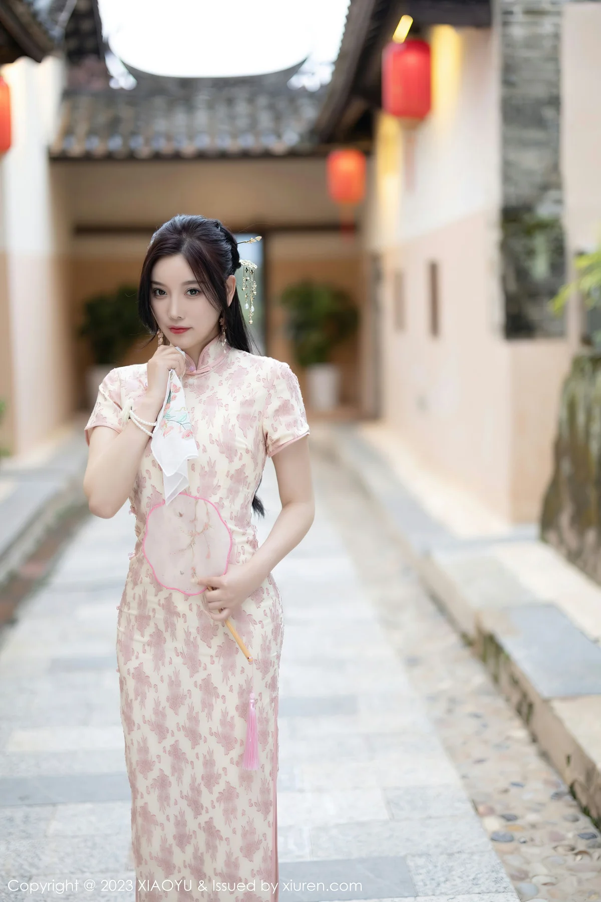 XIAOYU  语画界 Vol.993  杨晨晨Yome 浅色旗袍写真1 - 2