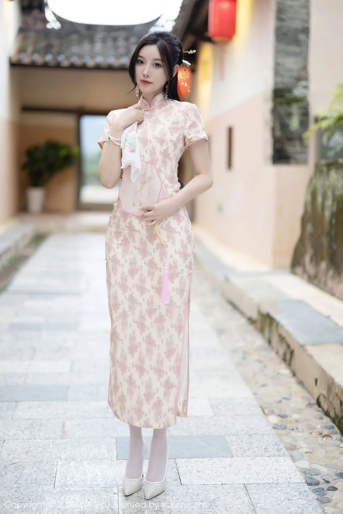 XIAOYU  语画界 Vol.993  杨晨晨Yome 浅色旗袍写真1 - 3