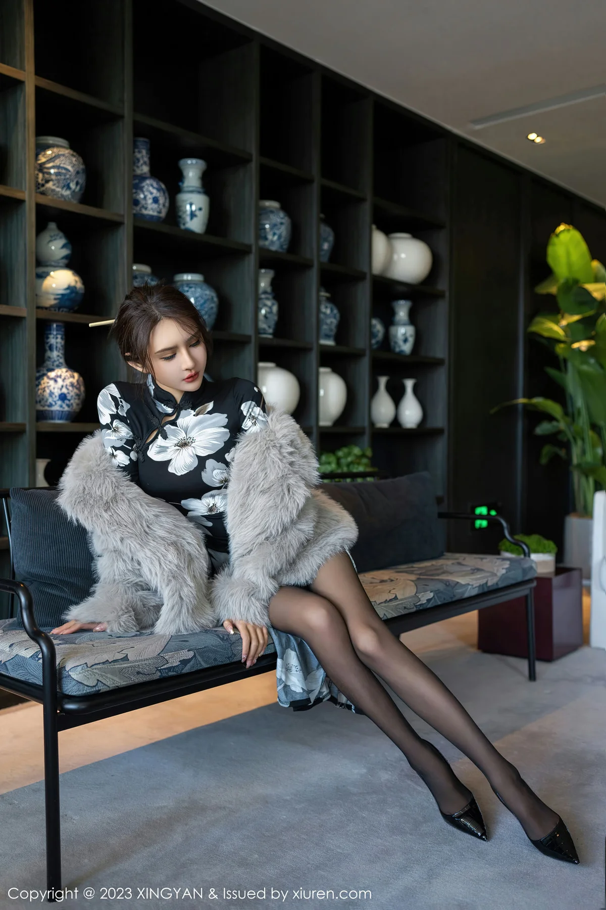 XINGYAN 星颜社 Vol.221 Emily尹菲 空姐制服写真 - 3