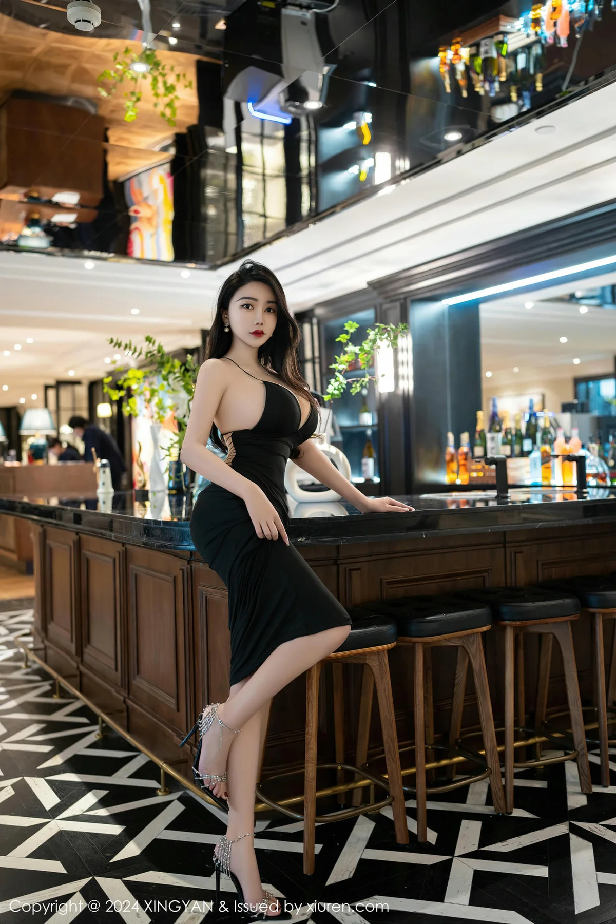 XINGYAN 星颜社 Vol.240 李若汐 娇媚丰腴性感写真1 - 5