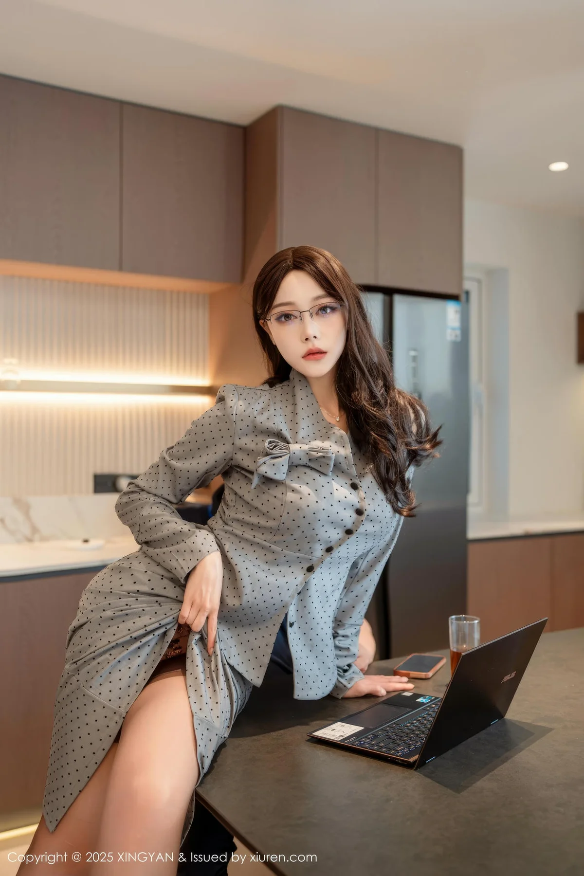 XINGYAN 星颜社 Vol.348 清妙 灰色OL服饰魅惑黑丝 - 6