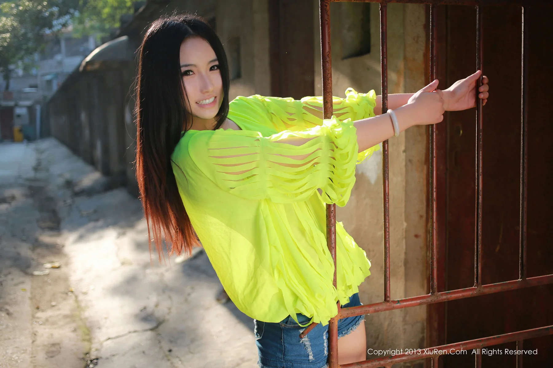 XiuRen 秀人 No.017 MOON嘉依 80P/98.7M - 1