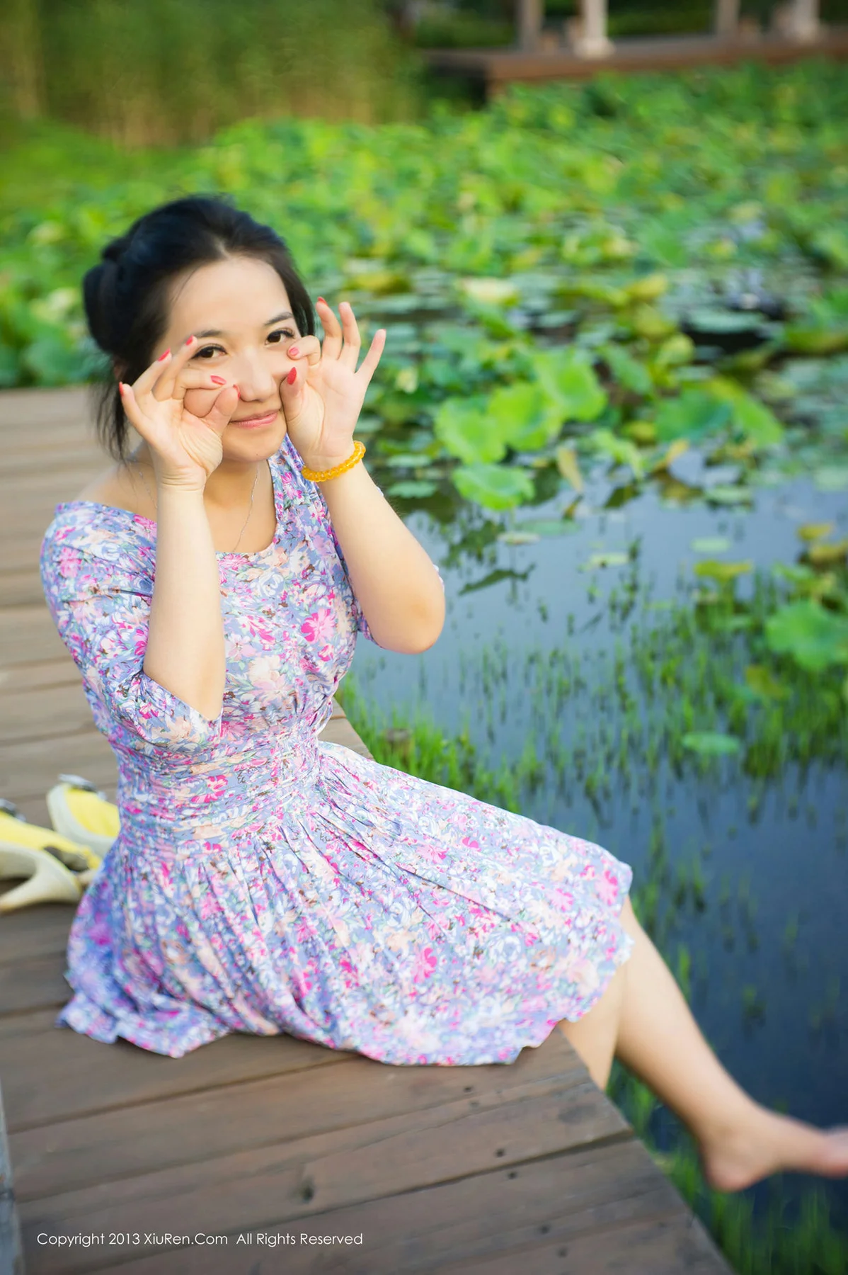 XiuRen 秀人 No.053 默漠无荢 121P/204M - 2