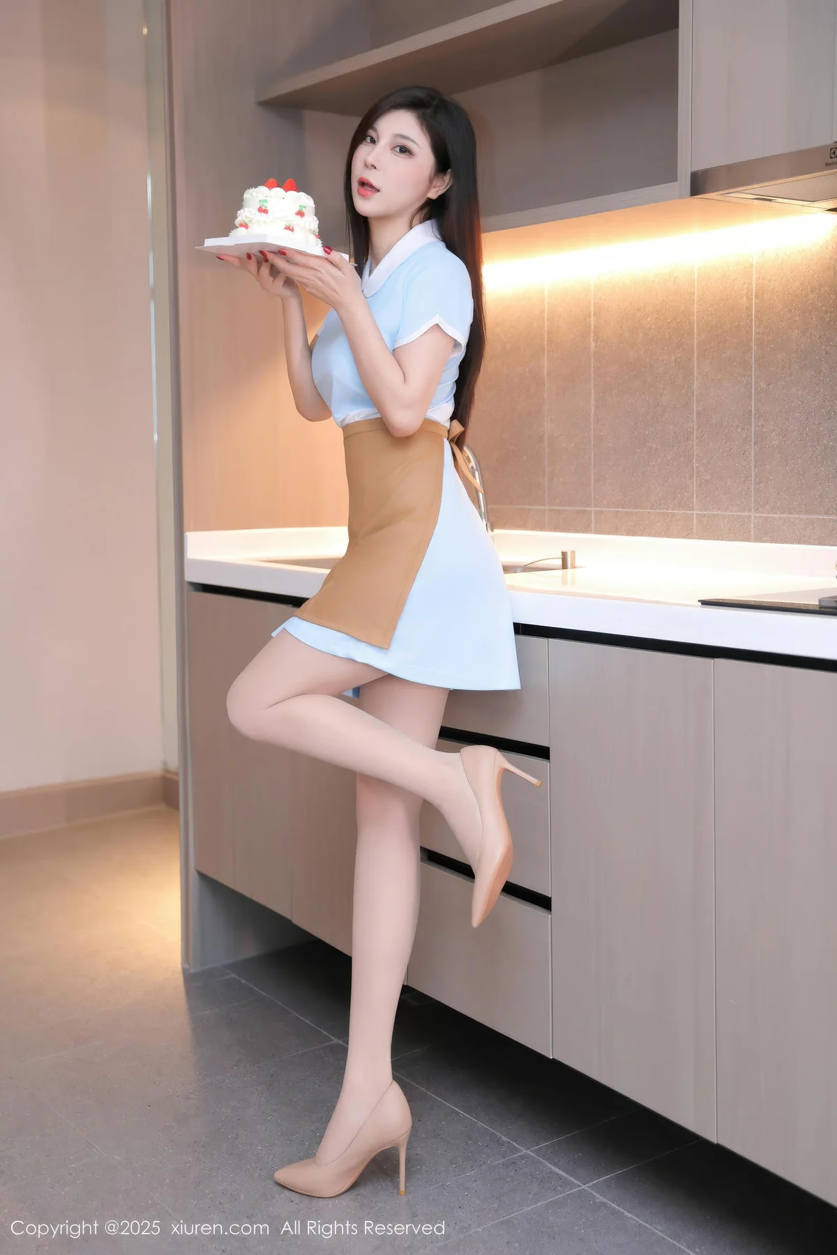 XiuRen 秀人 No.10029 小蛮妖Yummy 蛋糕玉体玉足主题 - 10