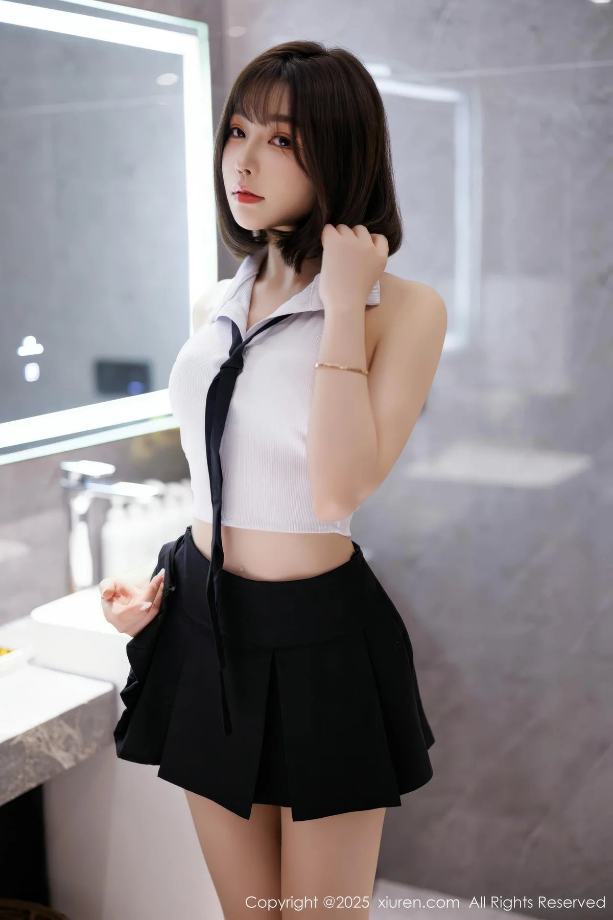 XiuRen 秀人 No.10048 徐莉芝Booty 香肩美腿短裙 - 5