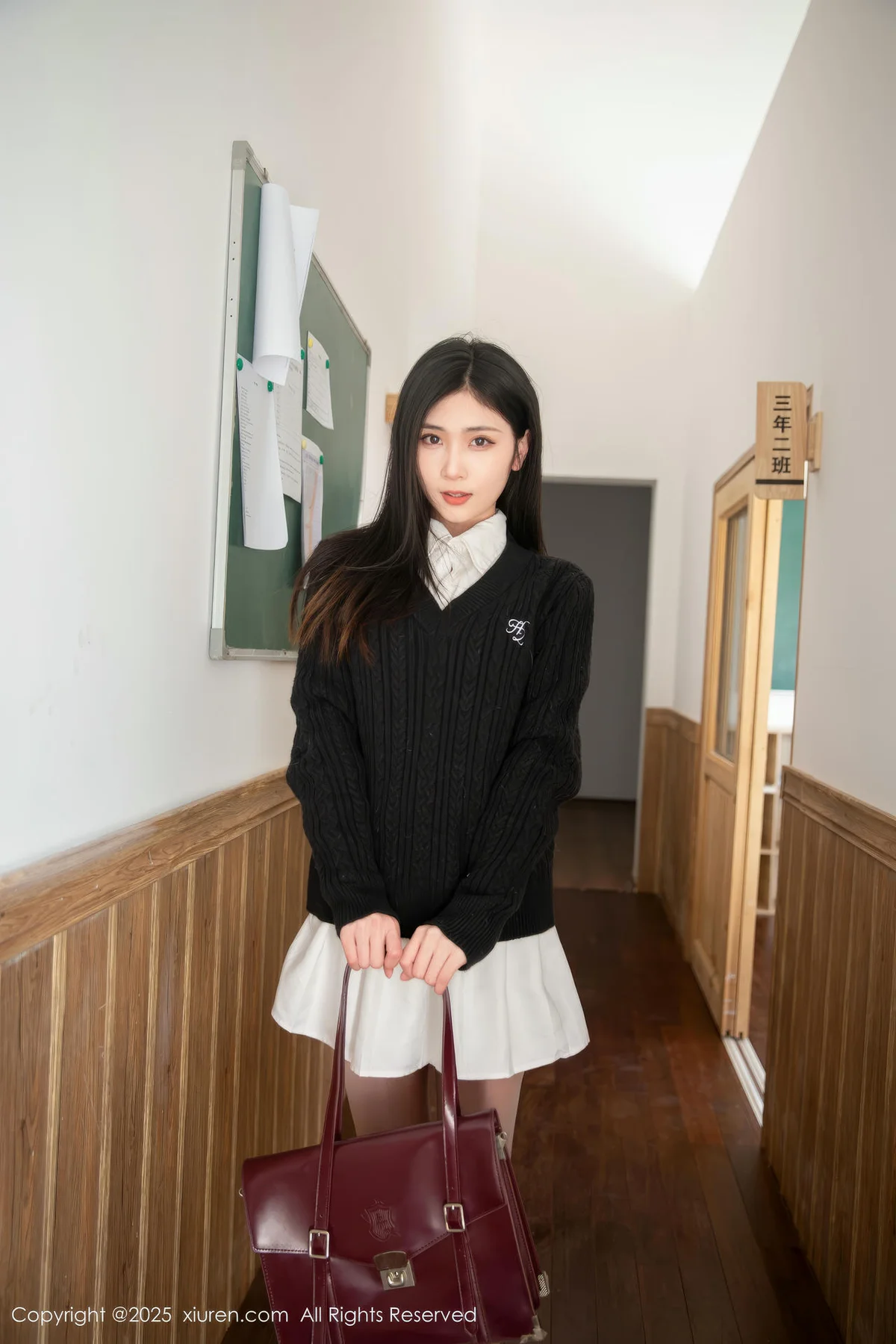 XiuRen 秀人 No.10078 刘婷婷 校园短裙清纯美女 - 1