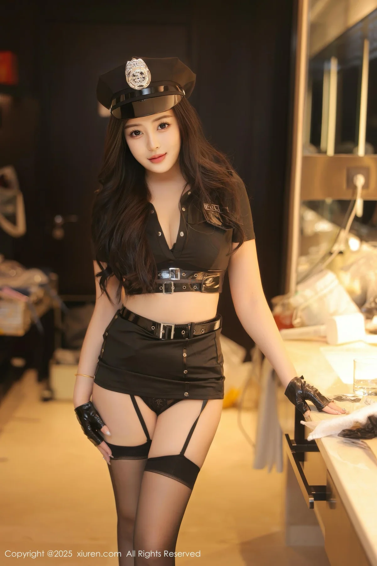 XiuRen 秀人 No.10098 希雅sia 黑丝美腿套图 - 3