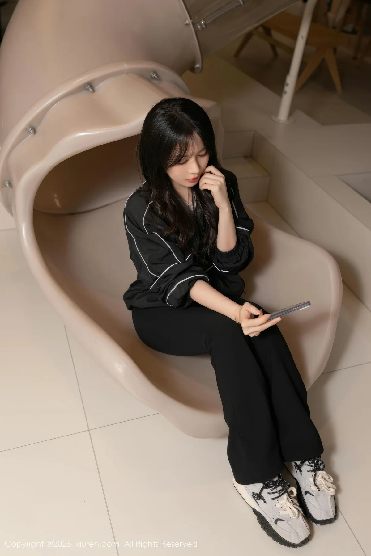 XiuRen 秀人 No.10112 鱼子酱Fish 黑色运动服 - 1