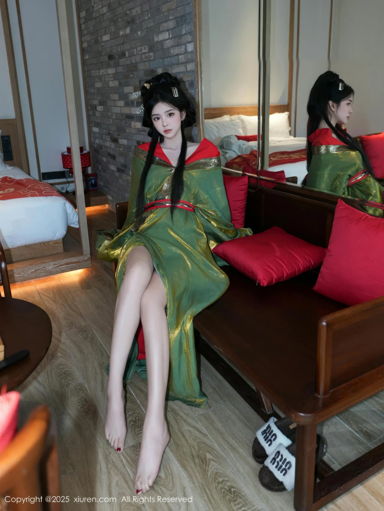 XiuRen 秀人 No.10126 雪糕CiCi 古装制服玉体户外 - 2