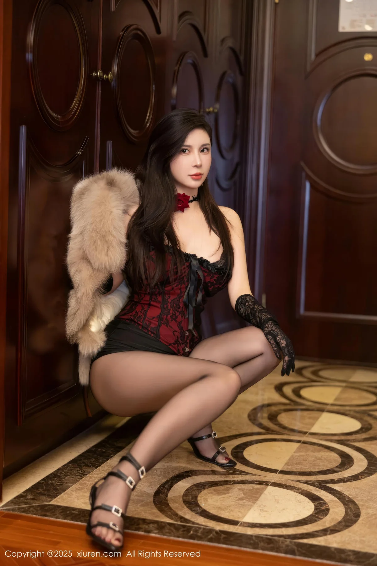 XiuRen 秀人 No.10130 小蛮妖Yummy 黑丝蕾丝美腿高跟 - 2