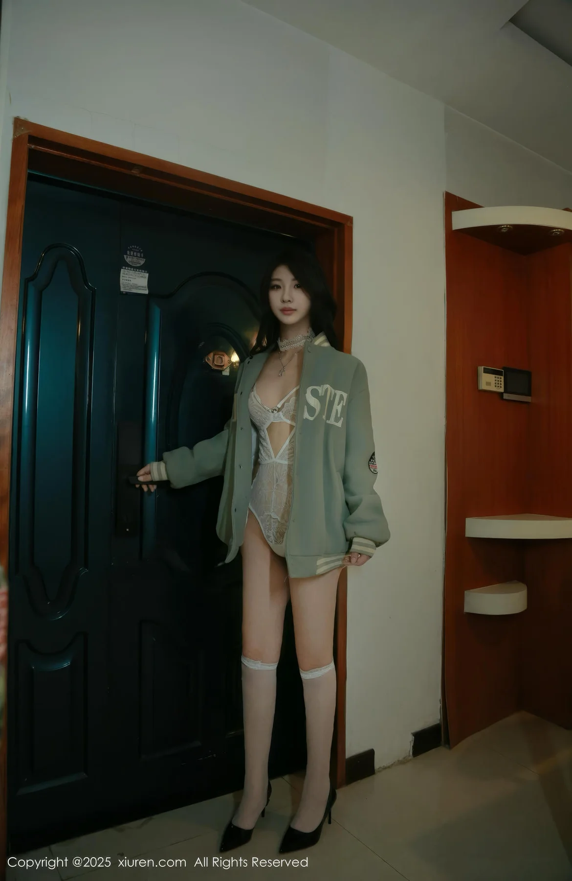 XiuRen 秀人 No.10137 小芭乐 透视情趣连体衣 - 1