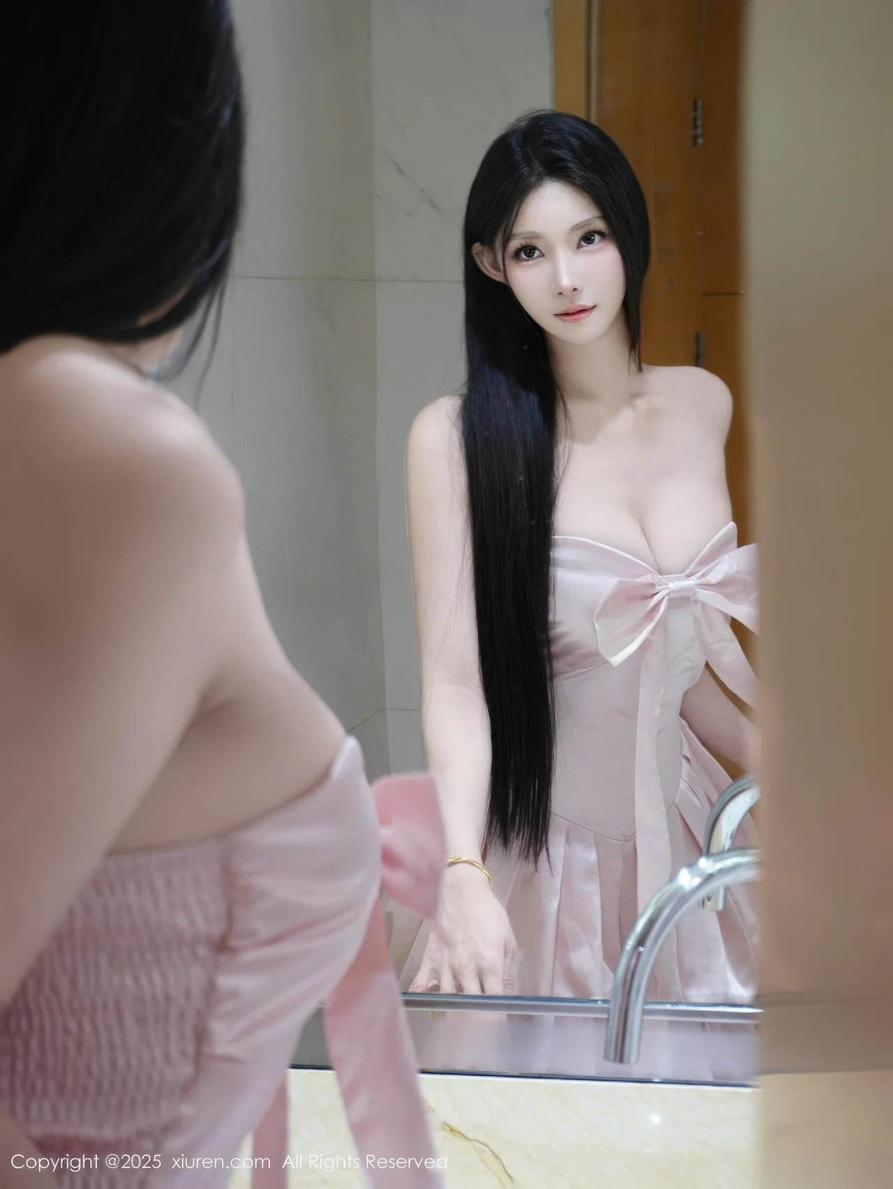 XiuRen 秀人 No.10147 雪见 粉色连衣短裙白色丝袜 - 3