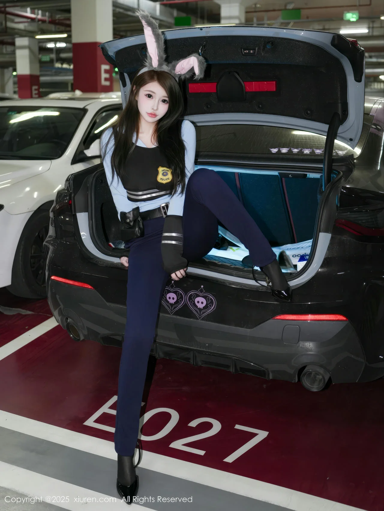 XiuRen 秀人 No.10158 甜妮 黑色制服兔女郎 - 1