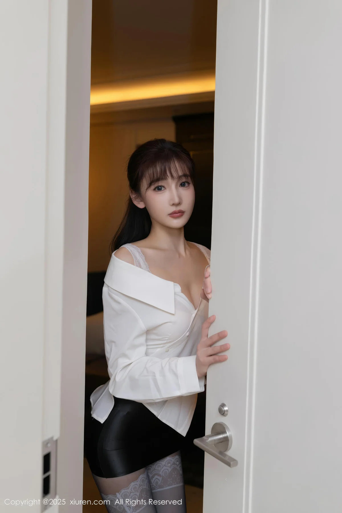 XiuRen 秀人 No.10166 陆萱萱 白色衬衫黑丝， - 2