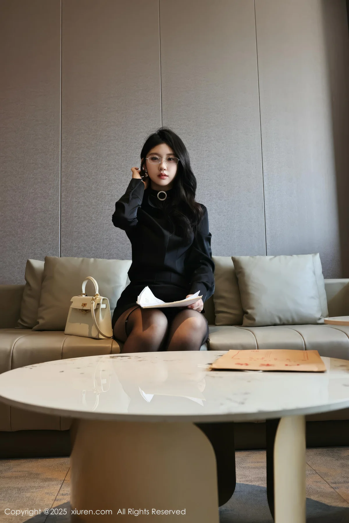 XiuRen 秀人 No.10167 小芭乐 黑色OL魅惑黑丝服饰 - 4