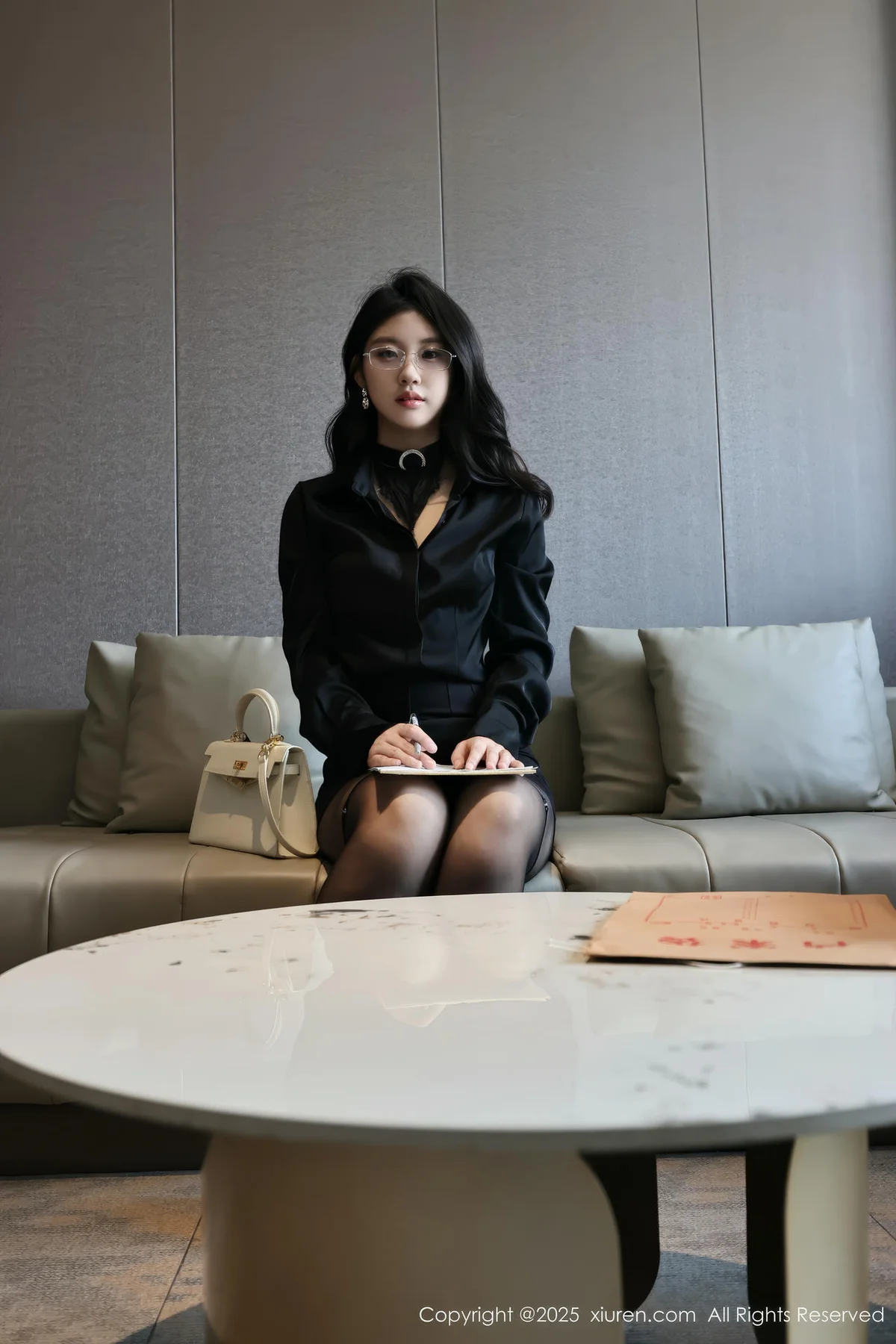 XiuRen 秀人 No.10167 小芭乐 黑色OL魅惑黑丝服饰 - 5