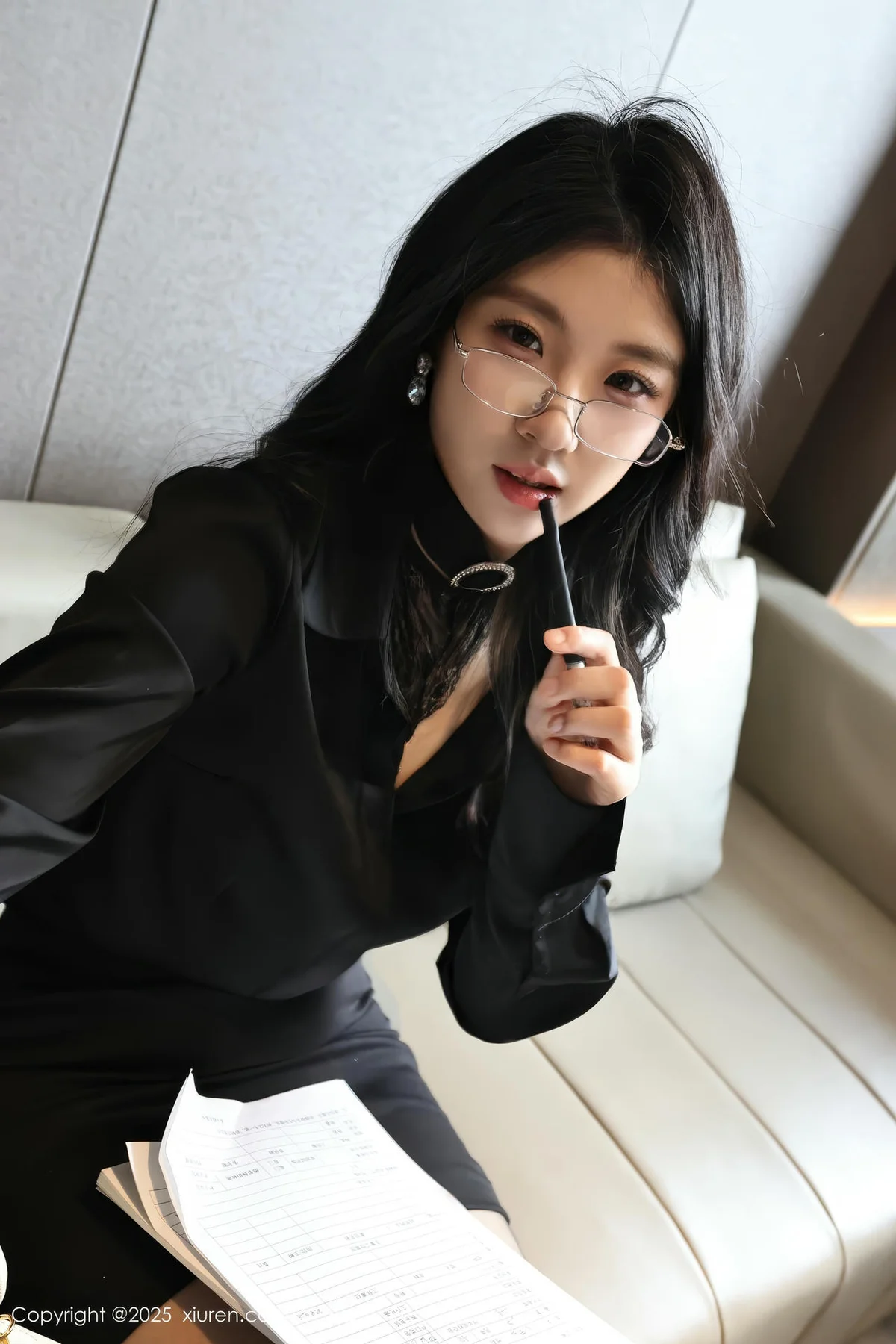 XiuRen 秀人 No.10167 小芭乐 黑色OL魅惑黑丝服饰 - 6