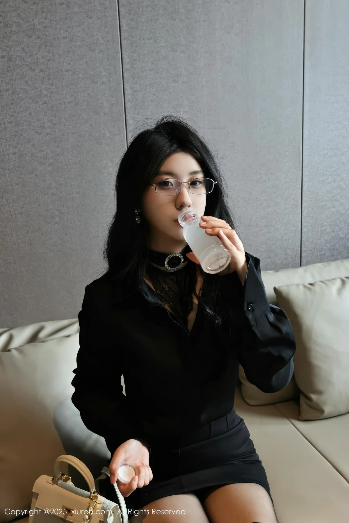 XiuRen 秀人 No.10167 小芭乐 黑色OL魅惑黑丝服饰 - 7