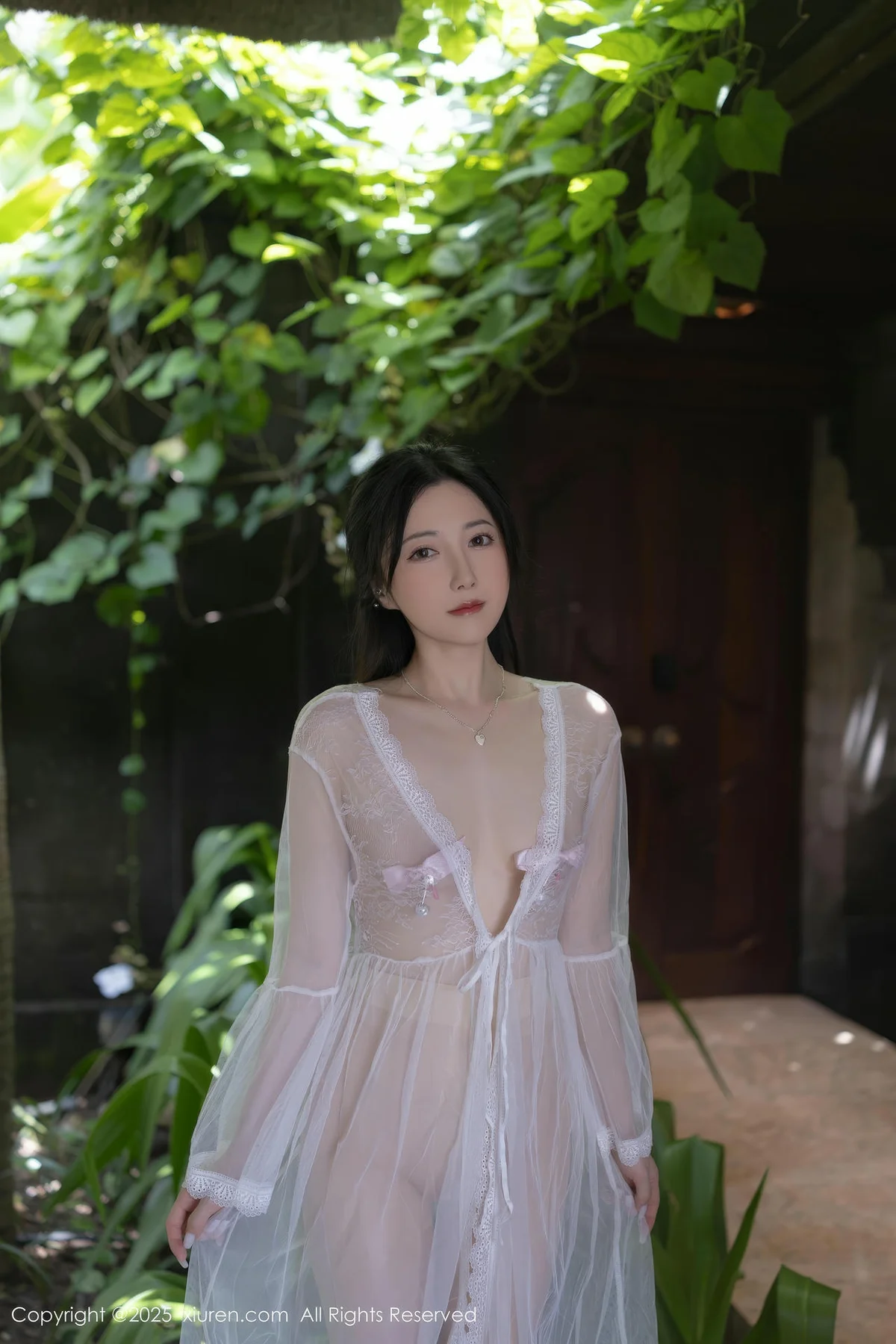 XiuRen 秀人 No.10173 鱼子酱Fish 白色轻透连衣裙 - 1